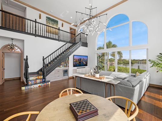 Interior, Pendant Lights, Recessed Lighting, Wood Texture Flooring