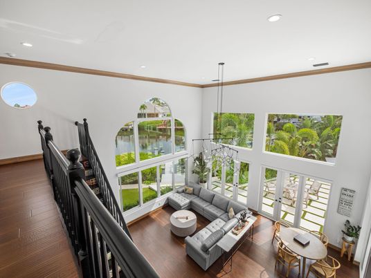 Interior, Living room, Pendant Lights, Recessed Lighting, Wood Texture Flooring