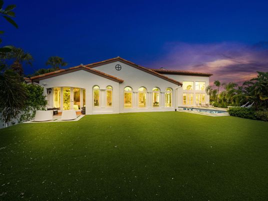 Backyard, Exterior, Pool
