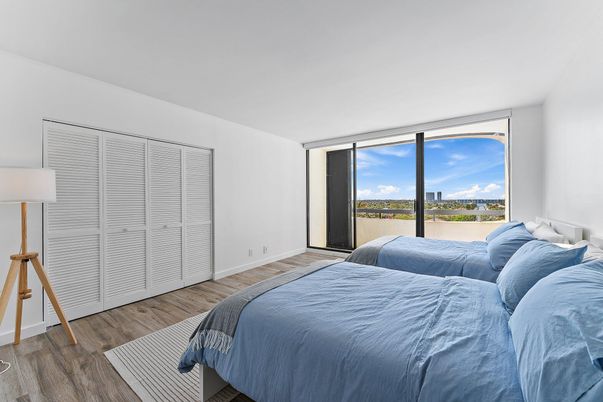 Bedroom, Interior, Water, Wood Texture Flooring