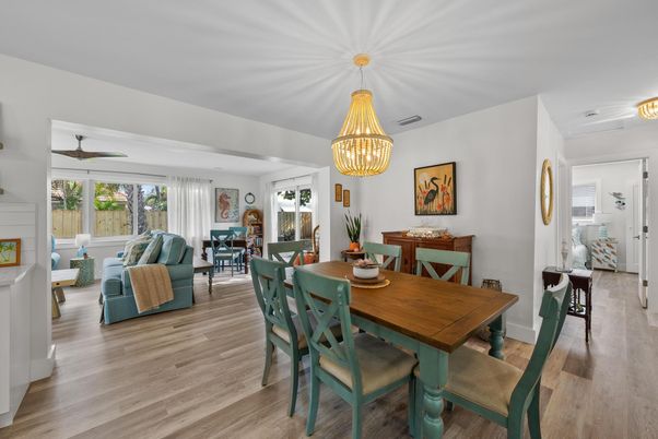 Chandelier, Dining room, Interior, Living room, Wood Texture Flooring