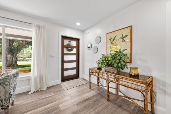 Interior, Recessed Lighting, Wood Texture Flooring