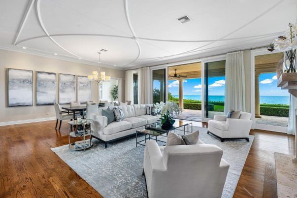 Chandelier, Dining room, Interior, Living room, Recessed Lighting, Water, Wood Texture Flooring