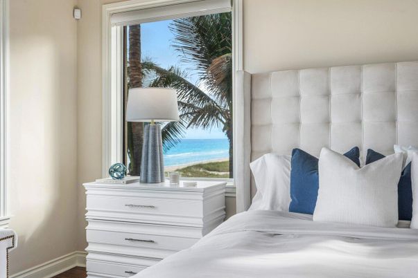 Bedroom, Interior, Water