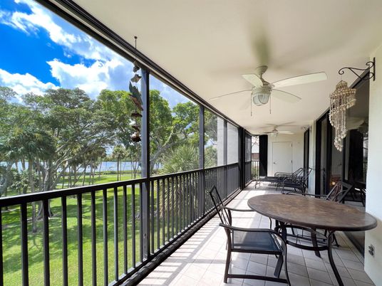 Interior, Sun Room, Water
