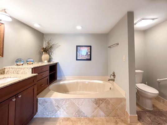 Bathroom, Interior, Recessed Lighting