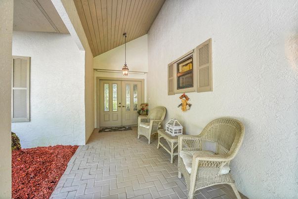 Exterior, Pendant Lights