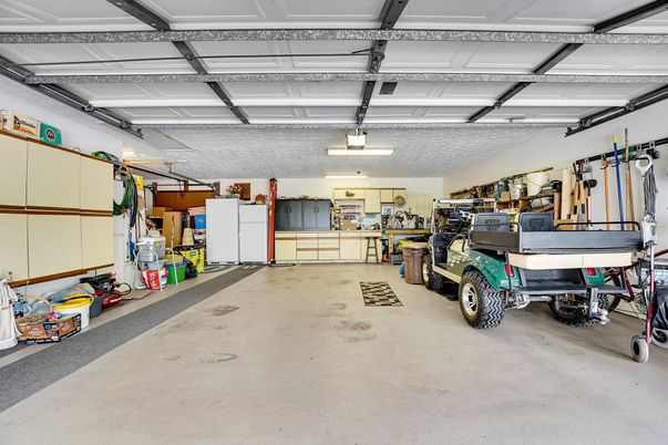 Garage, Interior
