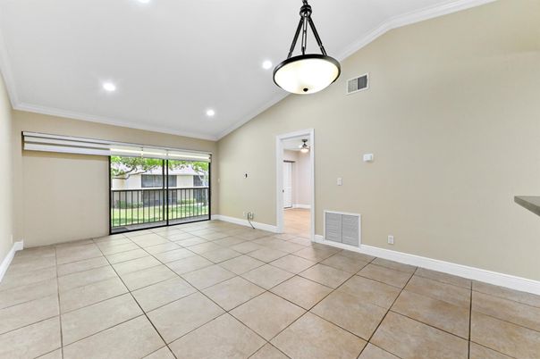 Empty room, Interior, Pendant Lights, Recessed Lighting