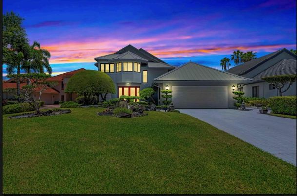 Attached, Backyard, Exterior, Facade, American Craftsman