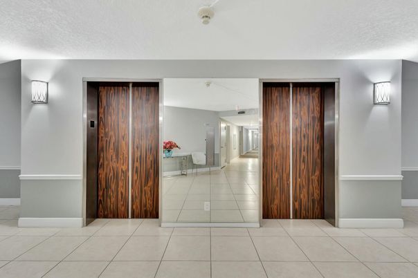 Elevator, Interior