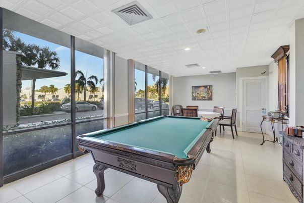 Billiard Table, Game Room, Interior, Recessed Lighting
