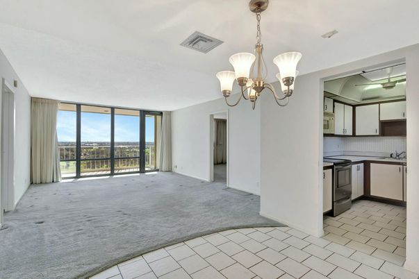Chandelier, Interior, Kitchen