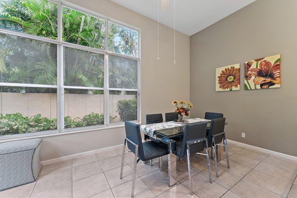 Dining room, Interior