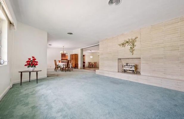Chandelier, Dining room, Fireplace, Interior, Recessed Lighting