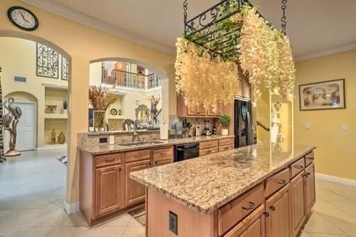 Chandelier, Interior, Kitchen, Recessed Lighting