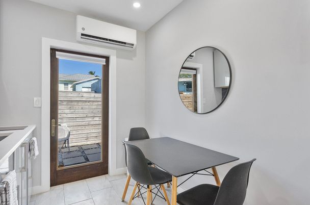 Dining room, Interior, Recessed Lighting