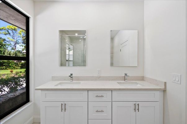 Bathroom, Dual Sink Vanities, Interior