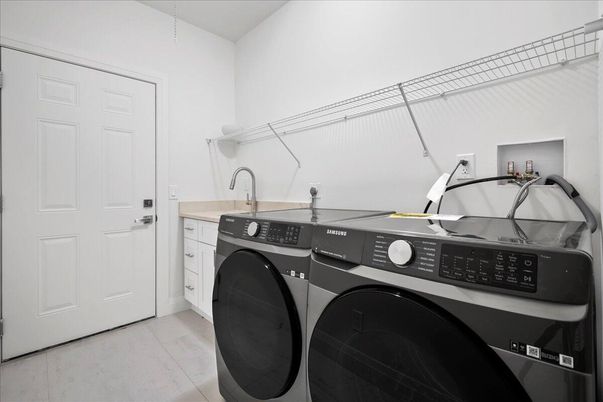 Interior, Washer