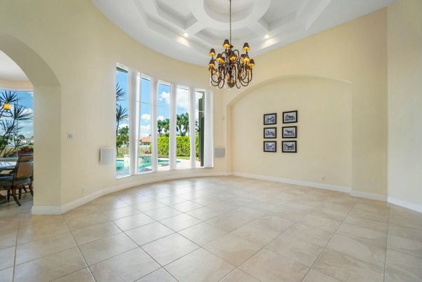 Chandelier, Empty room, Interior, Recessed Lighting