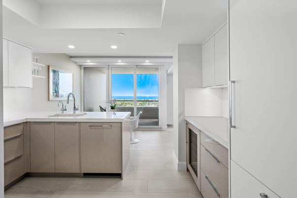 Interior, Kitchen, Recessed Lighting, Water, Wood Texture Flooring