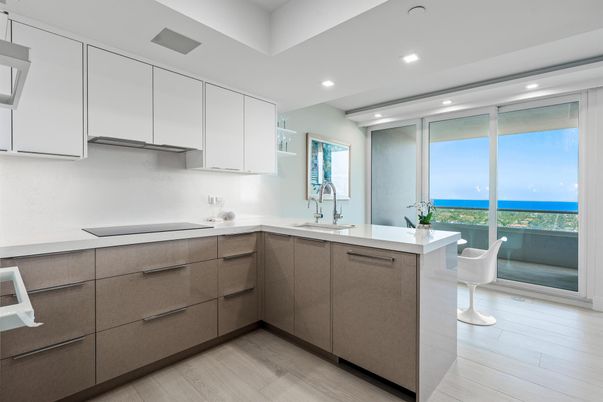Interior, Kitchen, Recessed Lighting, Water, Wood Texture Flooring