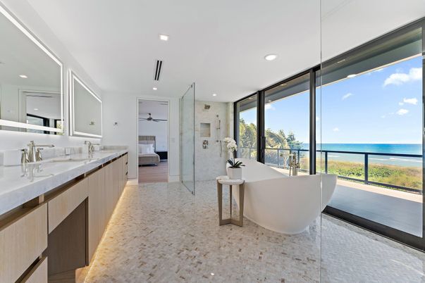 Bathroom, Dual Sink Vanities, Free Standing Baths, Glass Shower, Interior, Recessed Lighting, Water