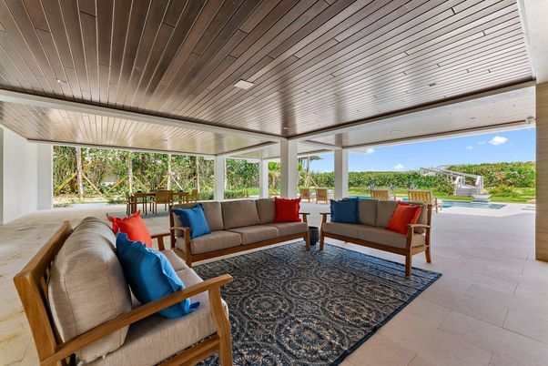 Exterior, Living room