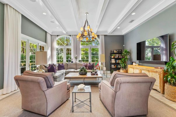 Interior, Living room, Pendant Lights, Recessed Lighting