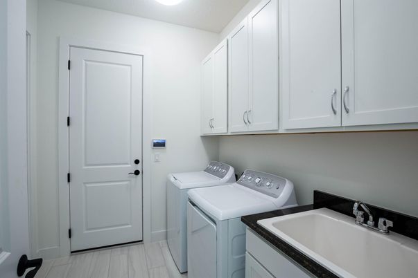 Interior, Washer, Wood Texture Flooring