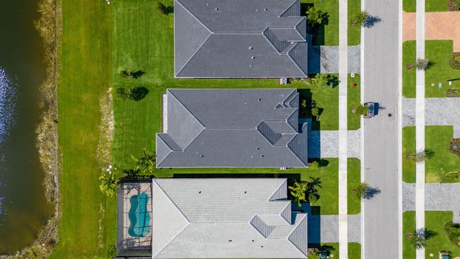 Exterior, Drone