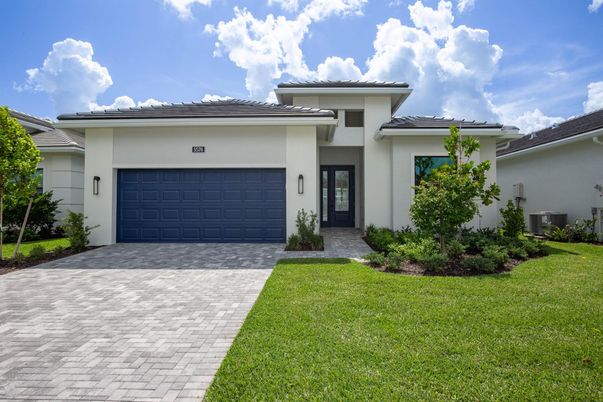 Attached, Exterior, Facade, Mediterranean