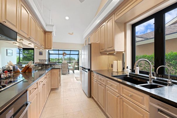 Dining room, Interior, Kitchen, Recessed Lighting