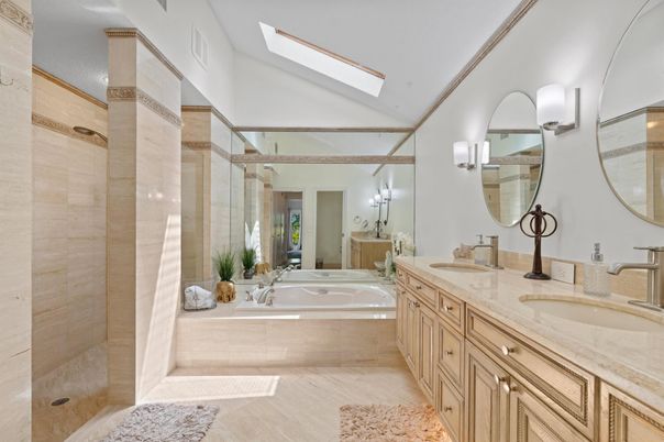 Bathroom, Dual Sink Vanities, Interior