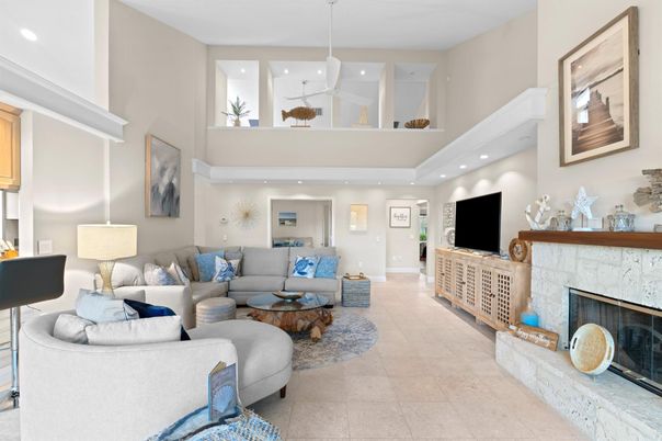Fireplace, Interior, Living room, Pendant Lights, Recessed Lighting