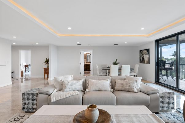 Dining room, Interior, Living room, Recessed Lighting