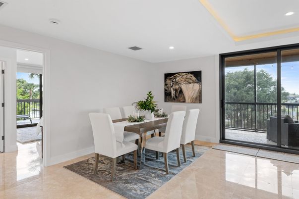 Dining room, Interior, Recessed Lighting