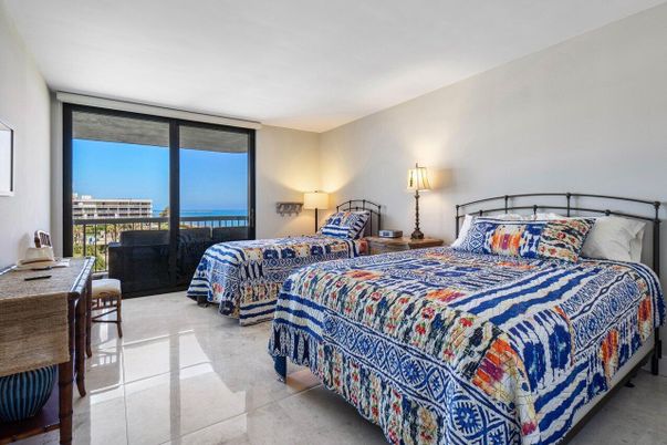 Bedroom, Interior, Water