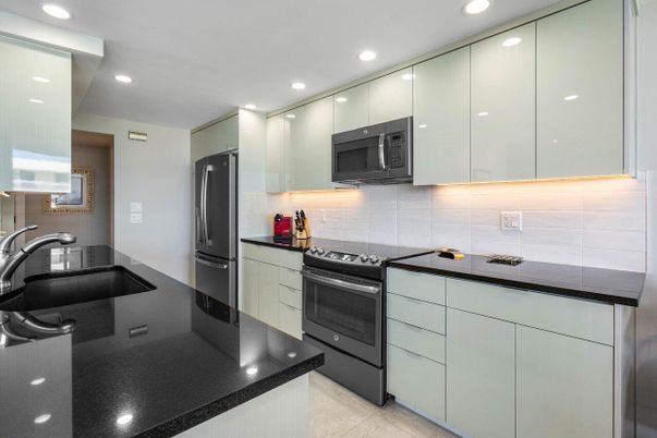 Interior, Kitchen, Recessed Lighting