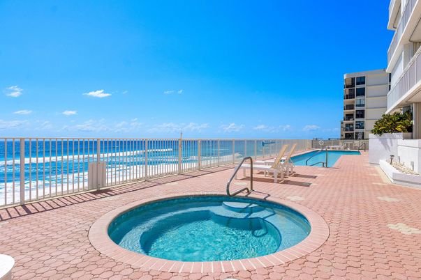 Exterior, Pool, Water