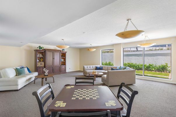 Dining room, Interior, Living room, Pendant Lights