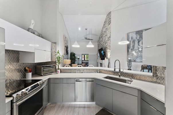 Interior, Kitchen, Pendant Lights, Stainless Steel Appliances