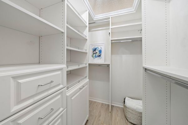 Interior, Walk-in Closets, Wood Texture Flooring