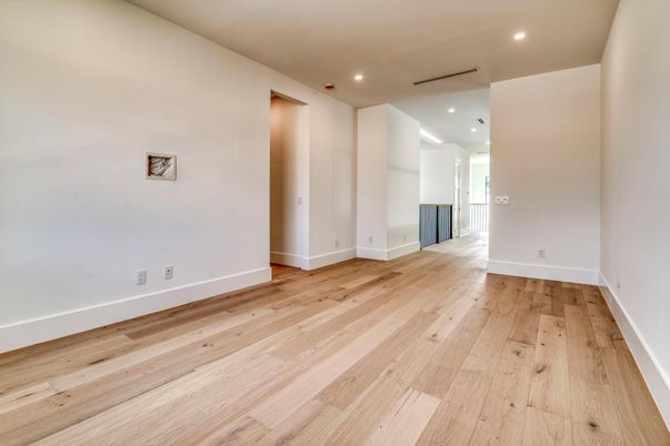 Empty room, Interior, Recessed Lighting, Wood Texture Flooring