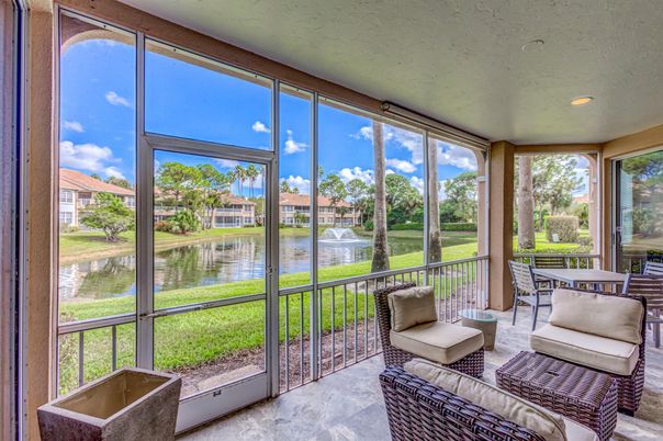 Interior, Sun Room, Water