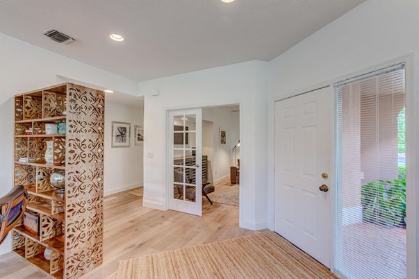 Interior, Recessed Lighting, Wood Texture Flooring