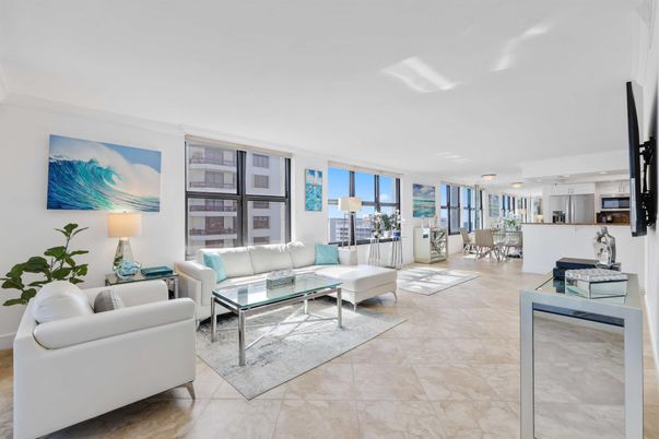 Interior, Kitchen, Living room, Stainless Steel Appliances