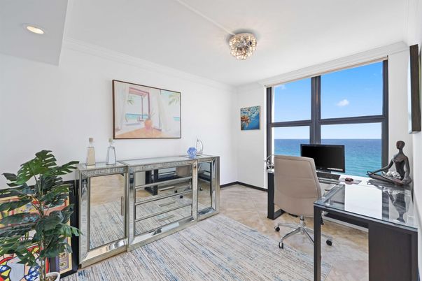 Home Office, Interior, Recessed Lighting, Water
