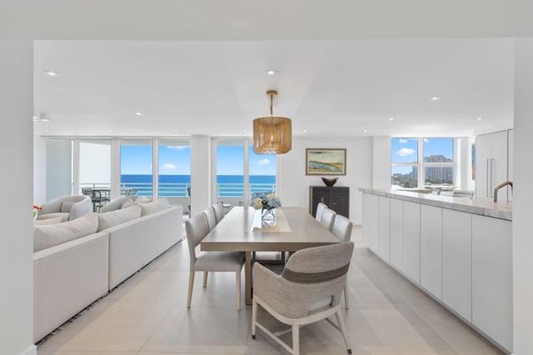 Chandelier, Dining room, Interior, Living room, Pendant Lights, Recessed Lighting, Water