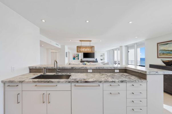 Interior, Kitchen, Pendant Lights, Recessed Lighting